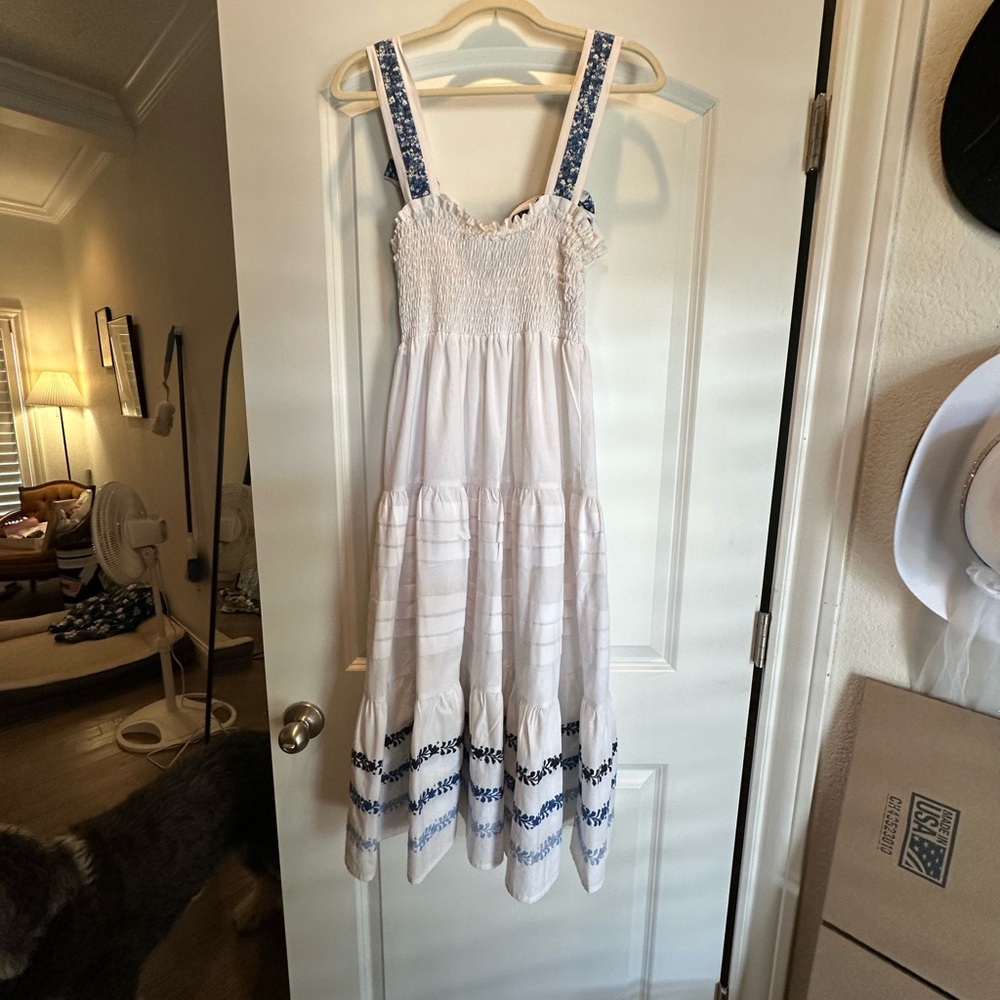 Mi Golondrina Valeria Blue and white Embroidered midi Dress
